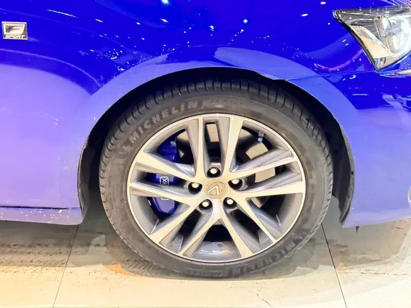 Lexus IS 2017 300 F SPORT Edition — миниатюра 6