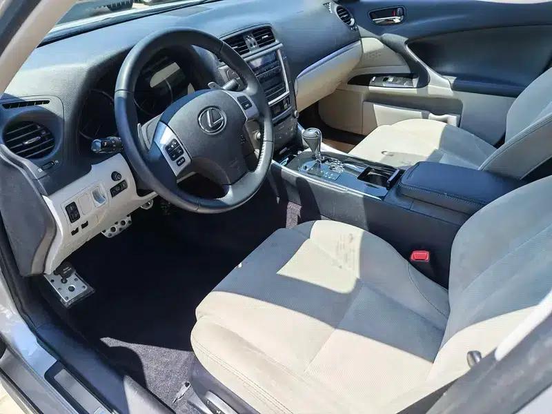 Lexus IS 2011 250 Sport Edition — миниатюра 11
