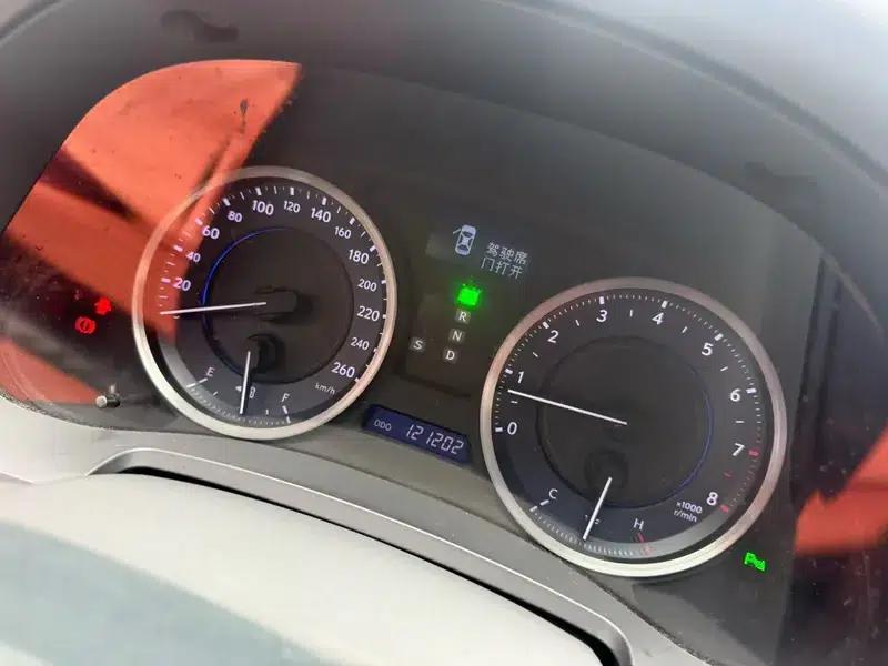 Lexus IS 2011 250 Sport Edition — миниатюра 6