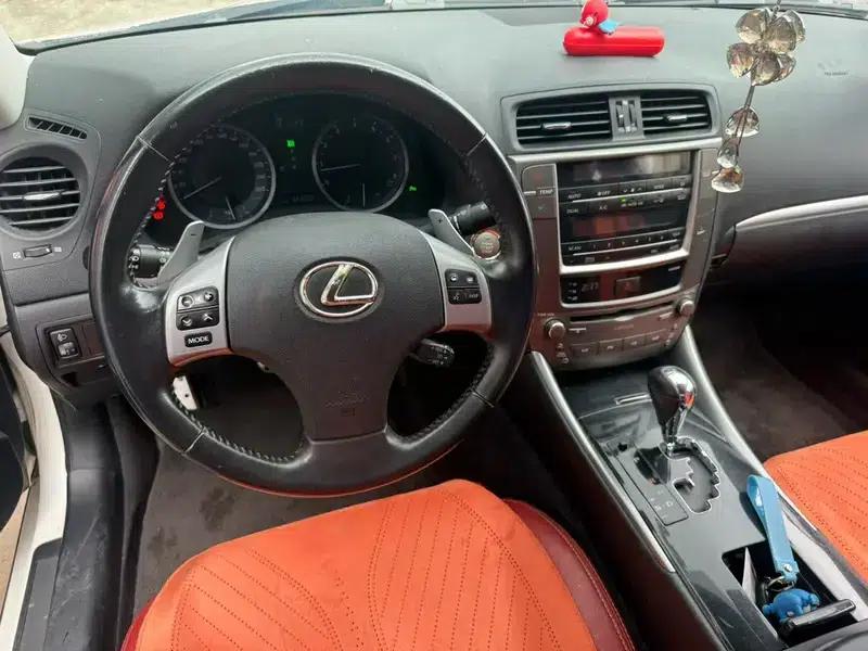 Lexus IS 2011 250 Sport Edition — миниатюра 7