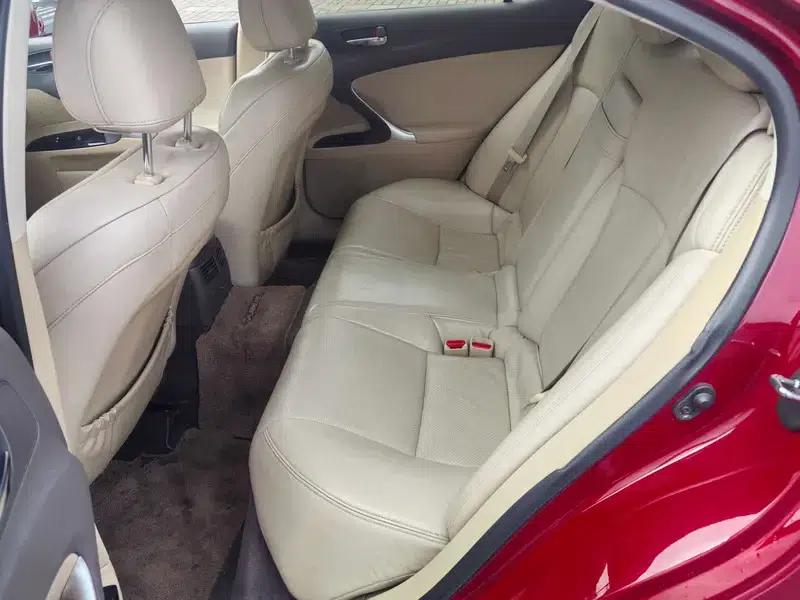 Lexus IS 2011 250 Sport Edition — миниатюра 9