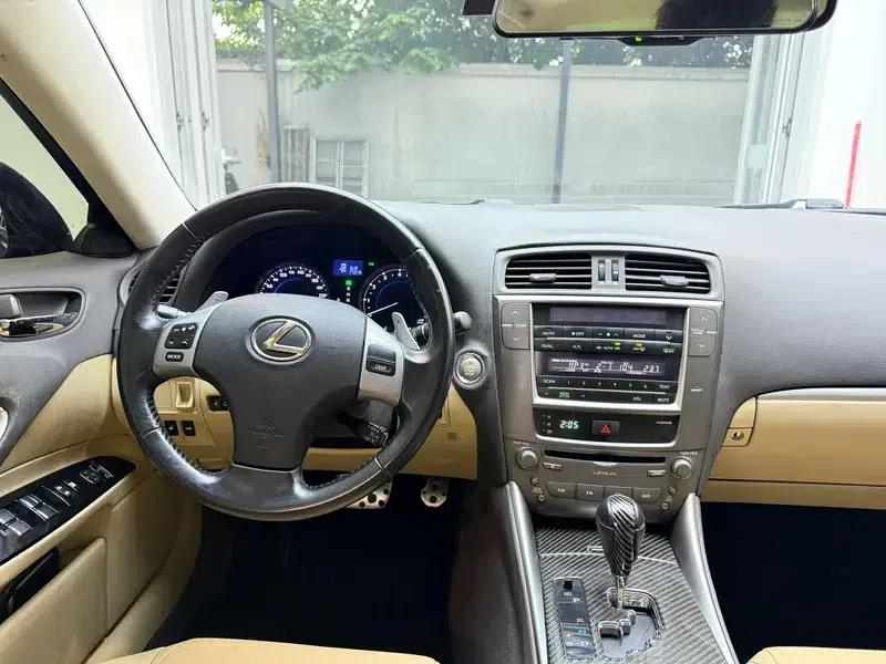 Lexus IS 2011 250 Sport Edition — миниатюра 16