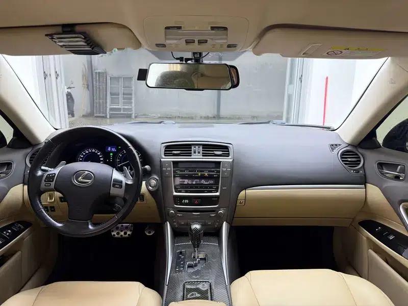 Lexus IS 2011 250 Sport Edition — миниатюра 17