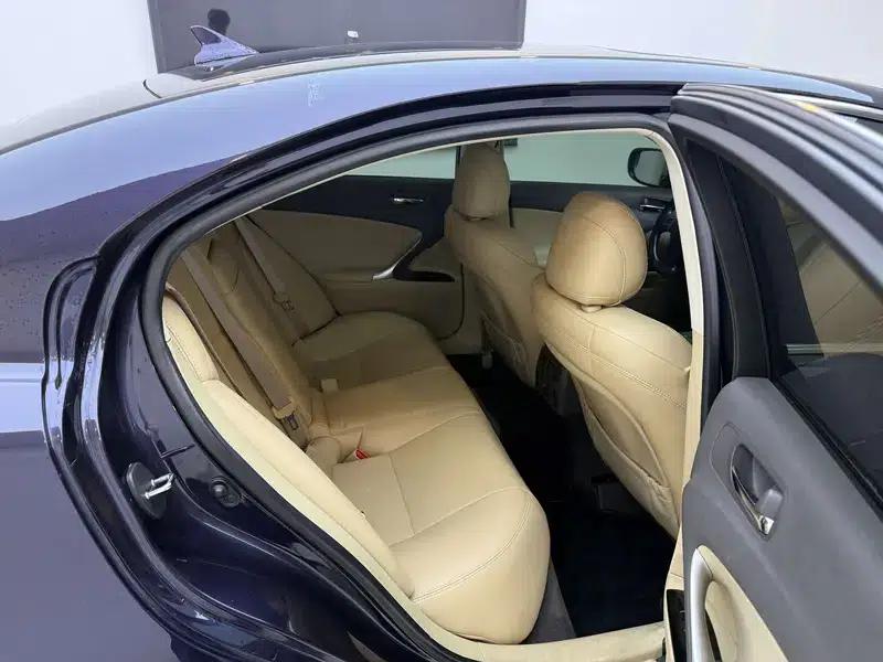 Lexus IS 2011 250 Sport Edition — миниатюра 21