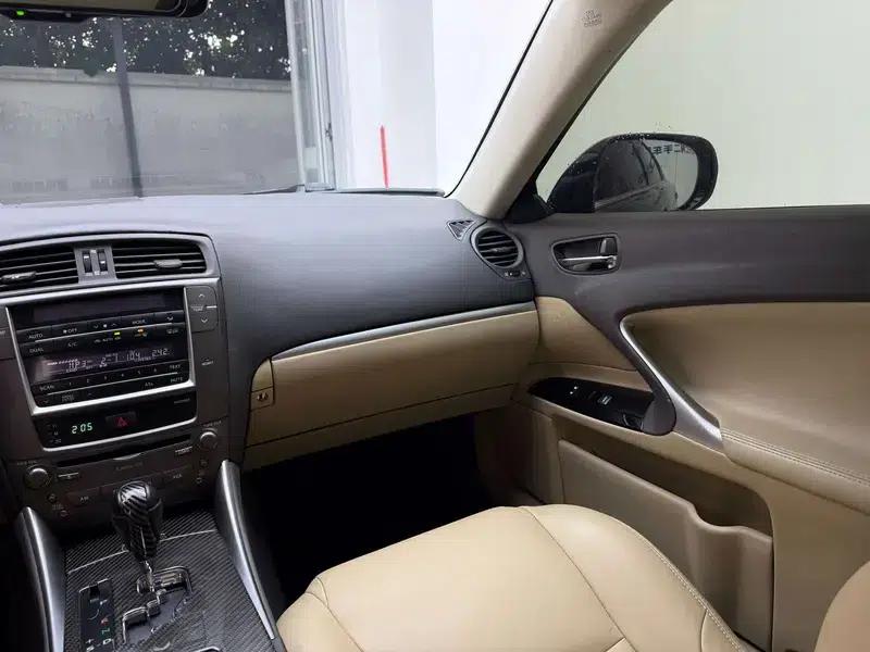 Lexus IS 2011 250 Sport Edition — миниатюра 9