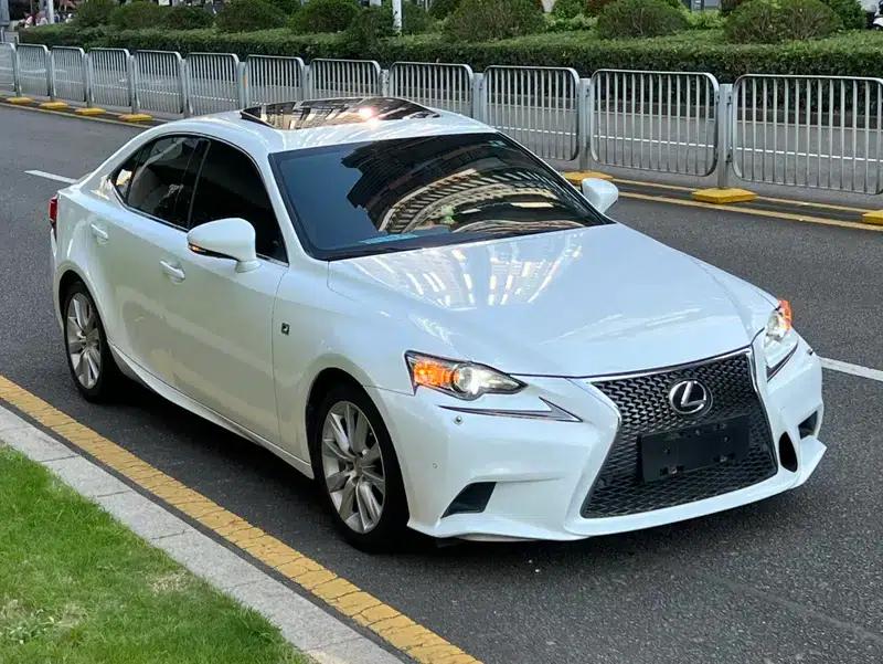 Lexus IS 2015 200t F SPORT — миниатюра 3