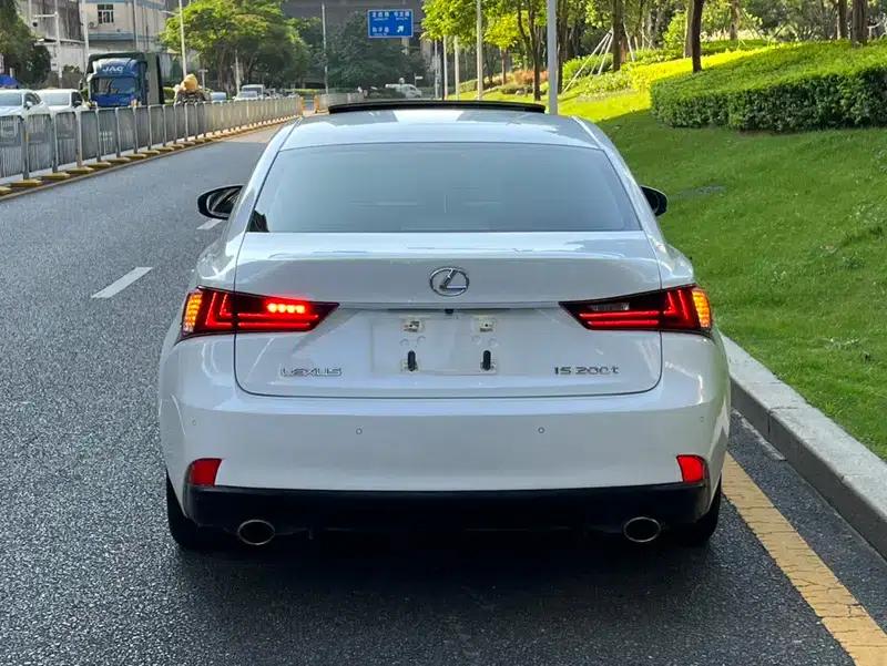Lexus IS 2015 200t F SPORT — миниатюра 6