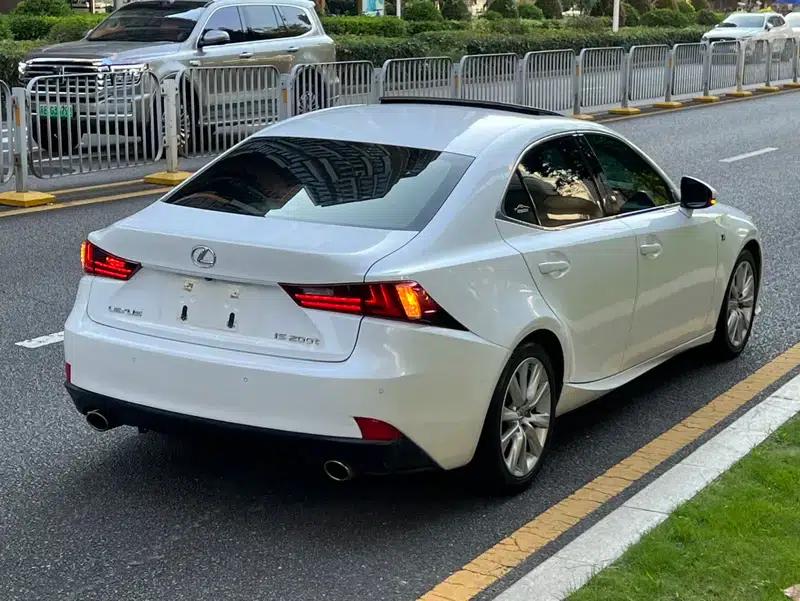 Lexus IS 2015 200t F SPORT — миниатюра 7