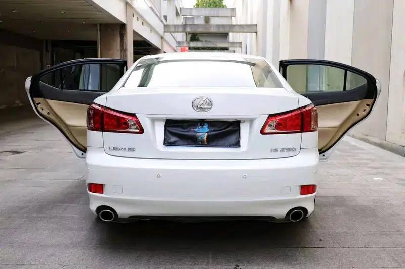 Lexus IS 2011 250 Sport Edition — миниатюра 4