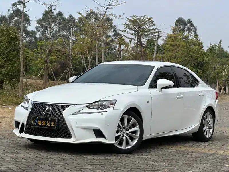 Lexus IS 2015 200t F SPORT — миниатюра 1