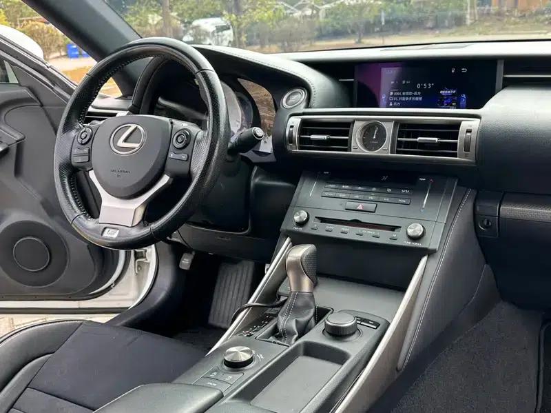 Lexus IS 2015 200t F SPORT — миниатюра 12