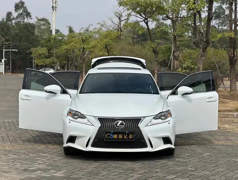 Lexus IS 2015 200t F SPORT — миниатюра 8