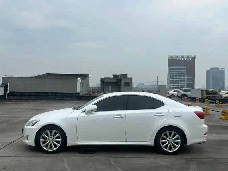 Lexus IS 2009 300 — миниатюра 3