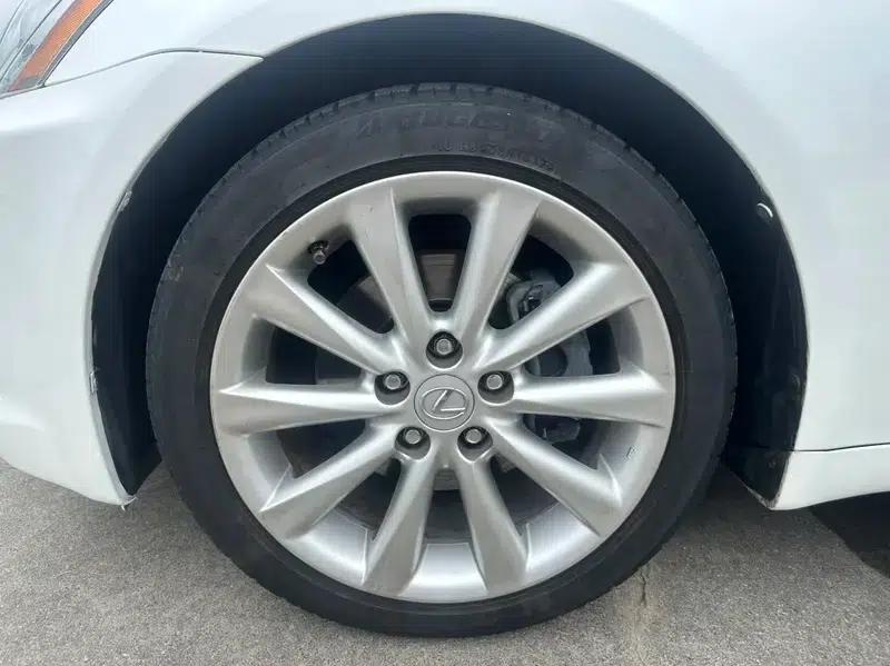 Lexus IS 2009 300 — миниатюра 8