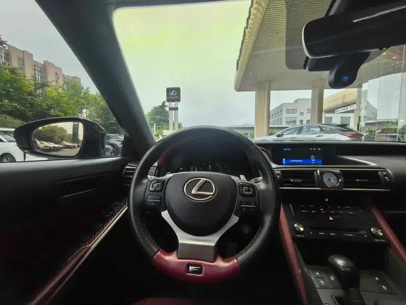 Lexus IS 2017 300 F SPORT Edition — миниатюра 14