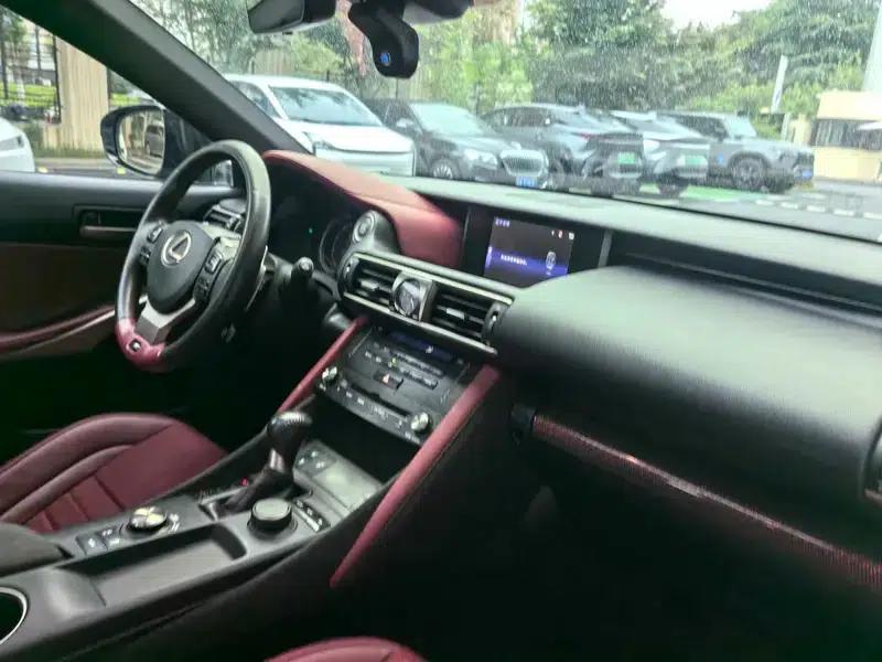 Lexus IS 2017 300 F SPORT Edition — миниатюра 15