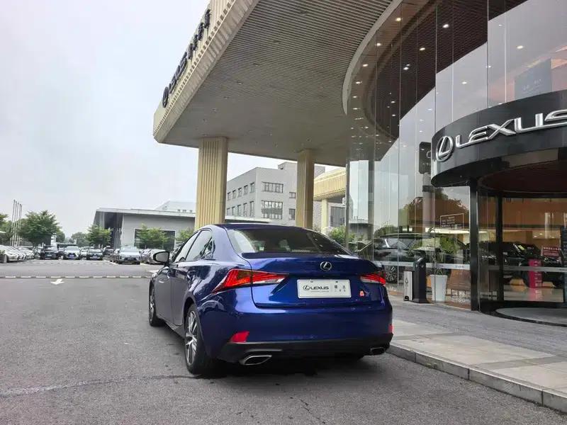 Lexus IS 2017 300 F SPORT Edition — миниатюра 5