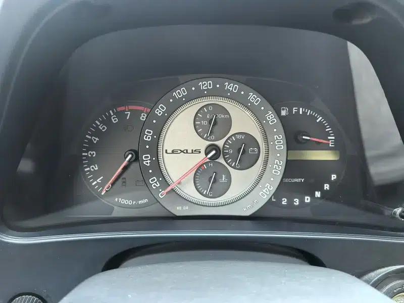 Lexus IS 2002 2.0L Automatic Rear-Wheel Drive 5-Seater (Parallel Import) — миниатюра 7