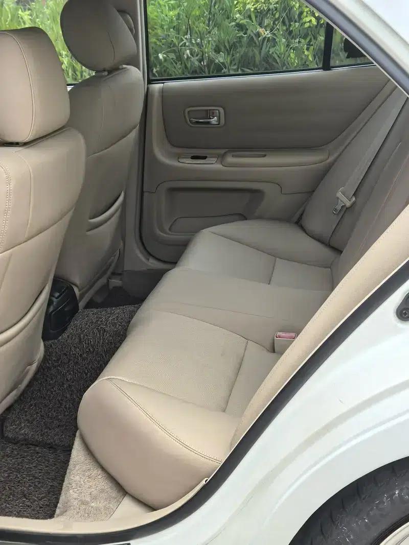 Lexus IS 2002 2.0L Automatic Rear-Wheel Drive 5-Seater (Parallel Import) — миниатюра 9