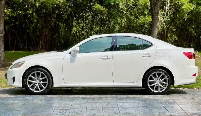Lexus IS 2011 250 Sport Edition — миниатюра 3