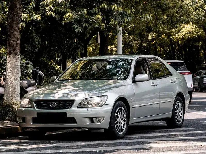 Lexus IS 2004 — миниатюра 1