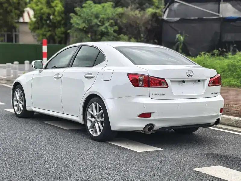 Lexus IS 2011 250 Sport Edition — миниатюра 4