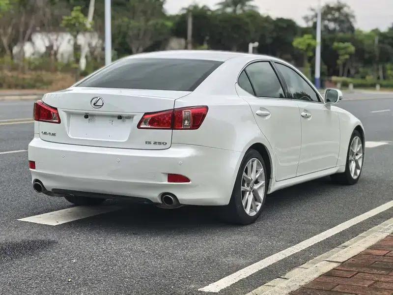 Lexus IS 2011 250 Sport Edition — миниатюра 6