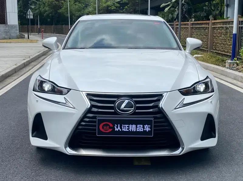 Lexus IS 2017 300 Leading Edition — миниатюра 2