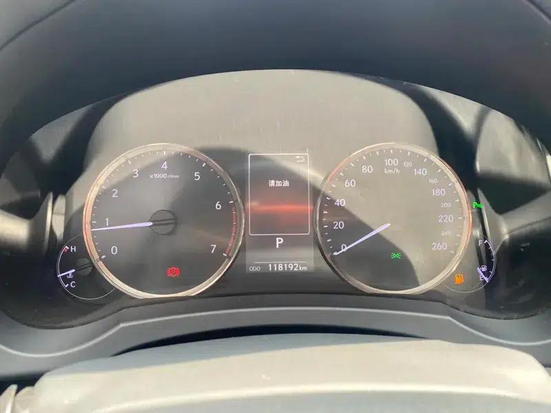 Lexus IS 2017 300 Leading Edition — миниатюра 15