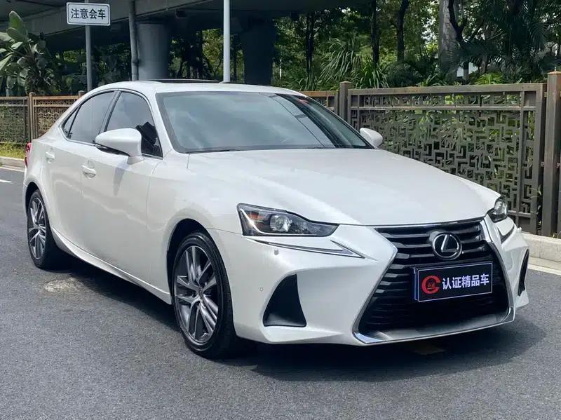 Lexus IS 2017 300 Leading Edition — миниатюра 3