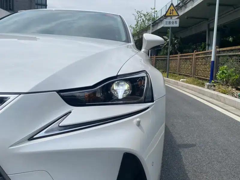 Lexus IS 2017 300 Leading Edition — миниатюра 8