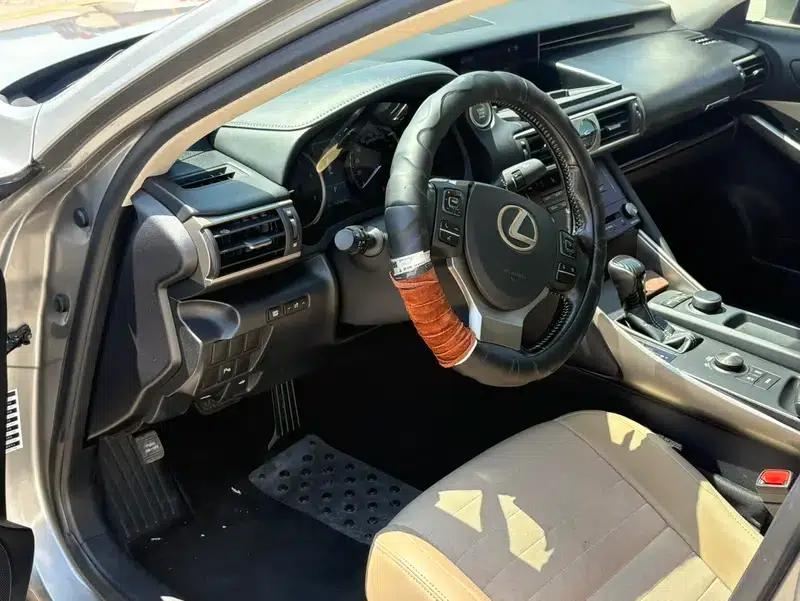 Lexus IS 2017 300 Leading Edition — миниатюра 8