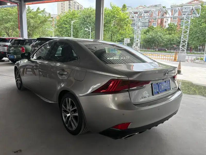 Lexus IS 2017 300 Leading Edition — миниатюра 4