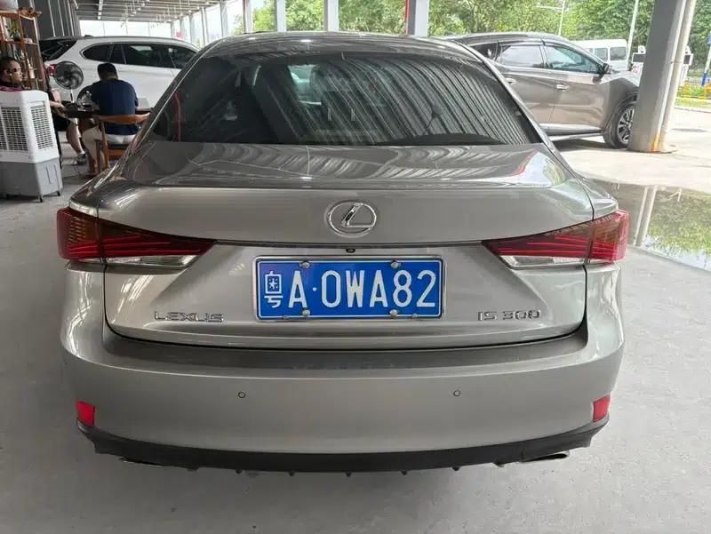Lexus IS 2017 300 Leading Edition — миниатюра 5