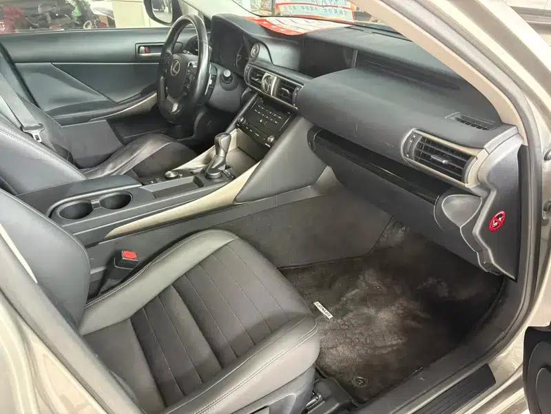 Lexus IS 2017 300 Leading Edition — миниатюра 7