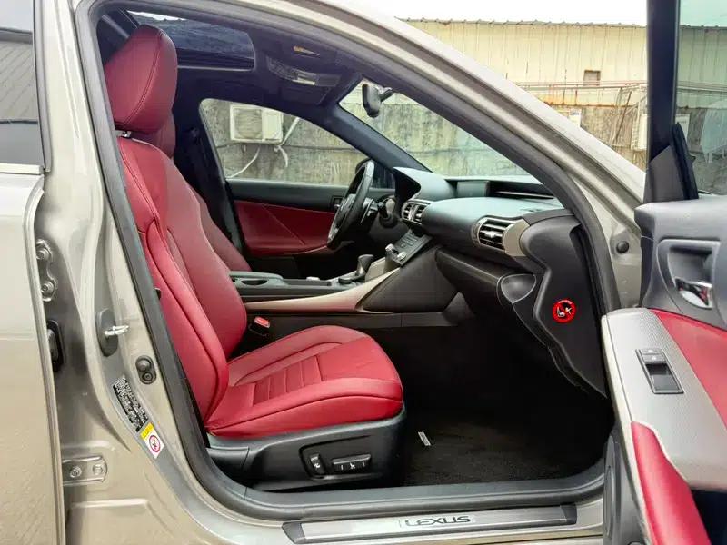 Lexus IS 2015 200t F SPORT — миниатюра 17