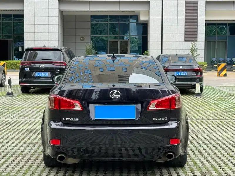 Lexus IS 2011 250 Sport Edition — миниатюра 5