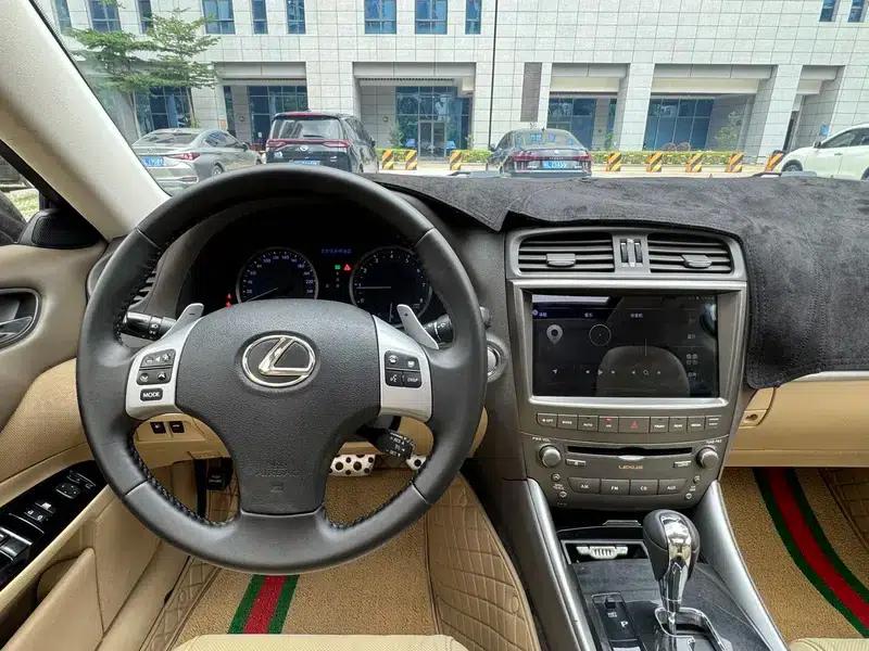 Lexus IS 2011 250 Sport Edition — миниатюра 8