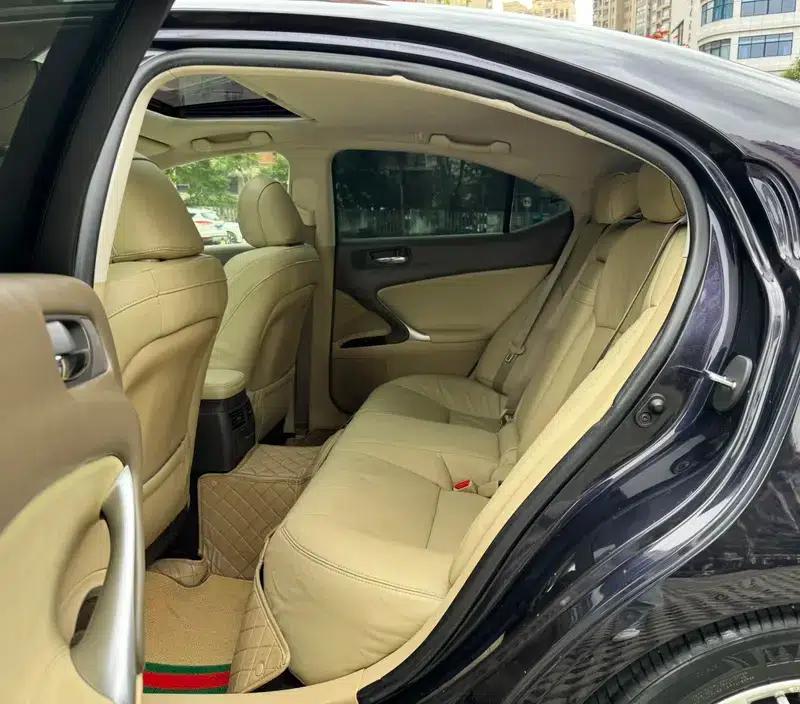 Lexus IS 2011 250 Sport Edition — миниатюра 10