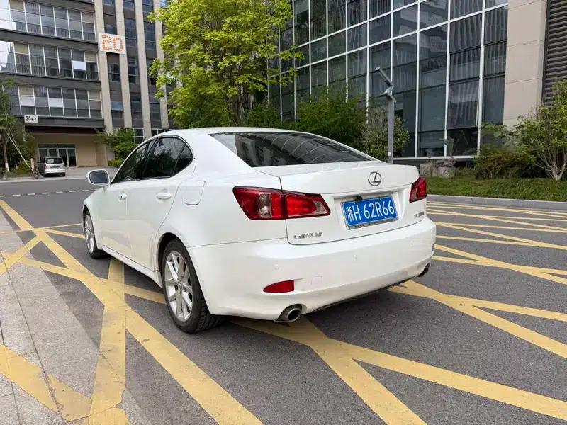 Lexus IS 2011 250 Sport Edition — миниатюра 4