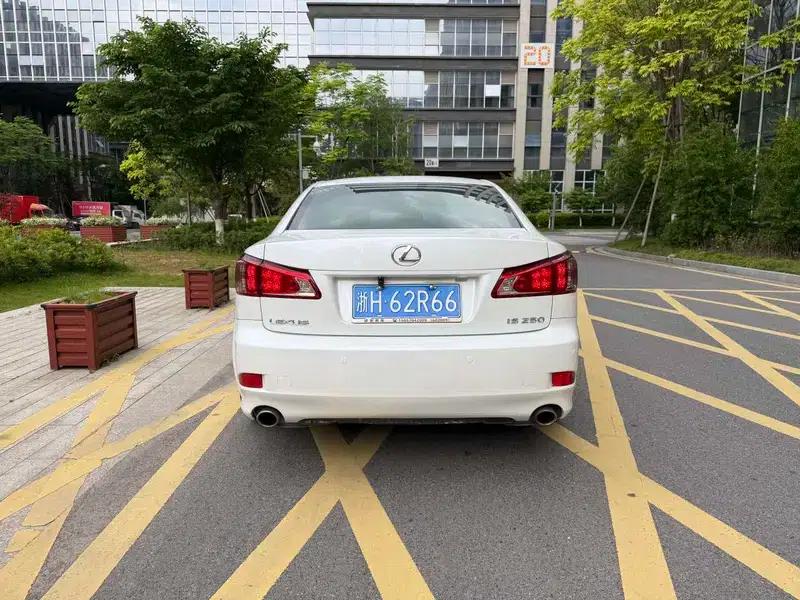 Lexus IS 2011 250 Sport Edition — миниатюра 5