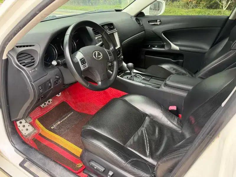 Lexus IS 2011 250 Sport Edition — миниатюра 8