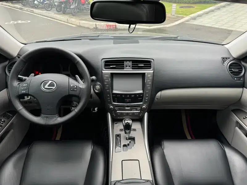 Lexus IS 2009 300 — миниатюра 12