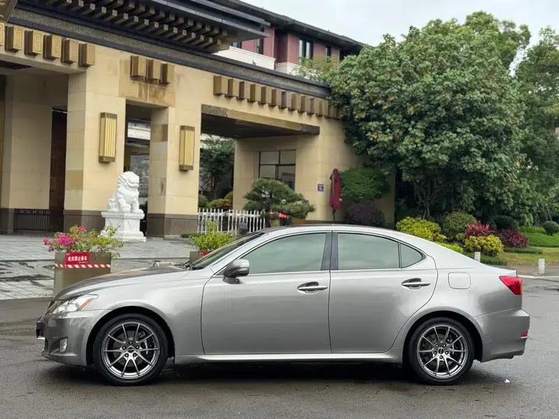 Lexus IS 2009 300 — миниатюра 4