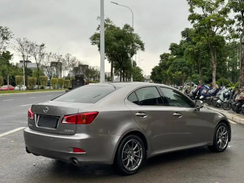 Lexus IS 2009 300 — миниатюра 7
