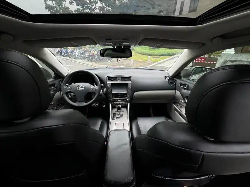 Lexus IS 2009 300 — миниатюра 10