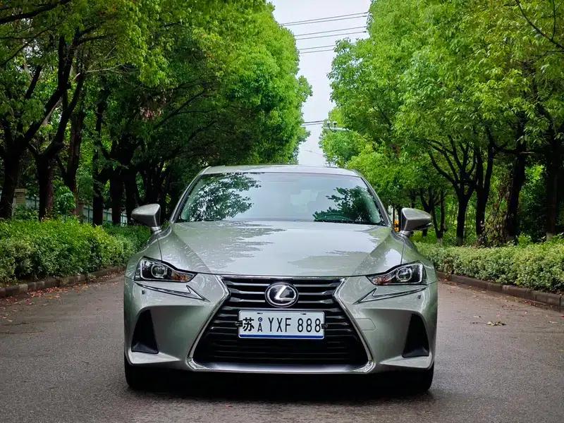 Lexus IS 2017 300 Leading Edition — миниатюра 2