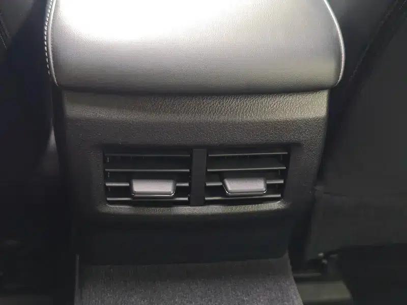 Lexus IS 2017 300 Leading Edition — миниатюра 11