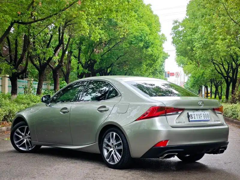 Lexus IS 2017 300 Leading Edition — миниатюра 5