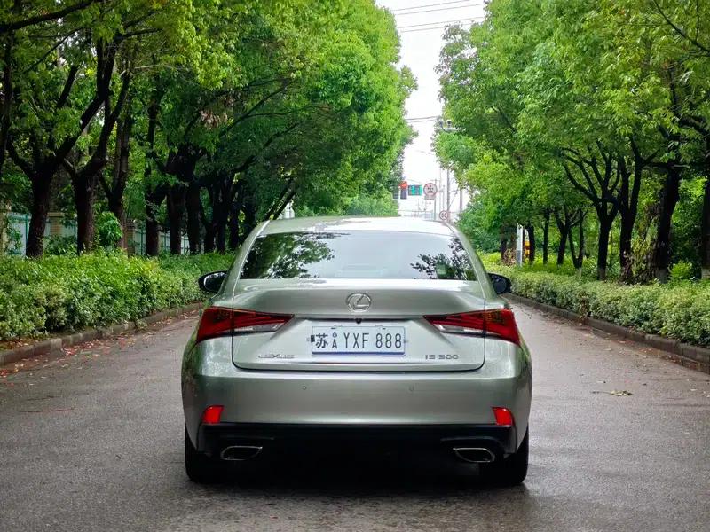 Lexus IS 2017 300 Leading Edition — миниатюра 6